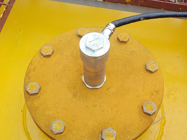 油田液位仪安装